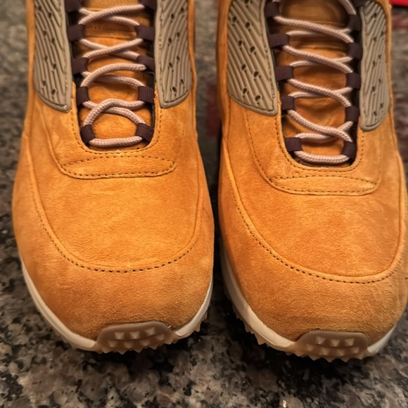 Nike Air Max winter wheat sneakerboot 90 EUC 10.5 Sneakers - Picture 15 of 16
